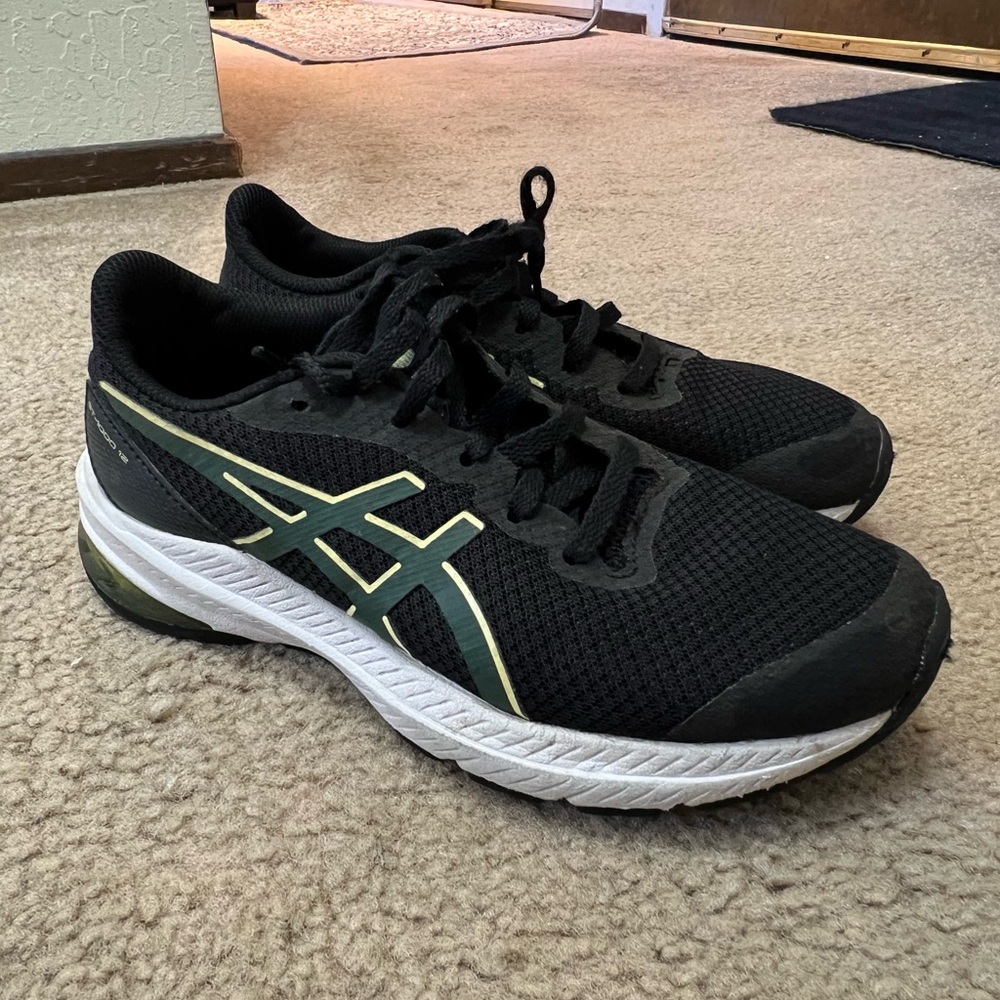 ASICS GT-1000 12 kid size 3 US